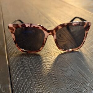 Diff Eyewear Pink and Brown Sunglasses